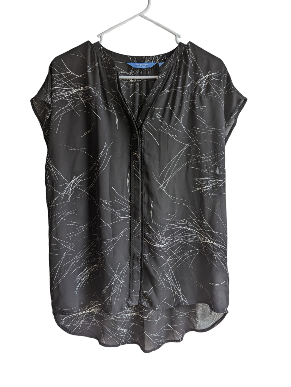 Simply Vera Wang Women's Sleeveless Blouse Hi-Low Black/White Modern Print Sz M